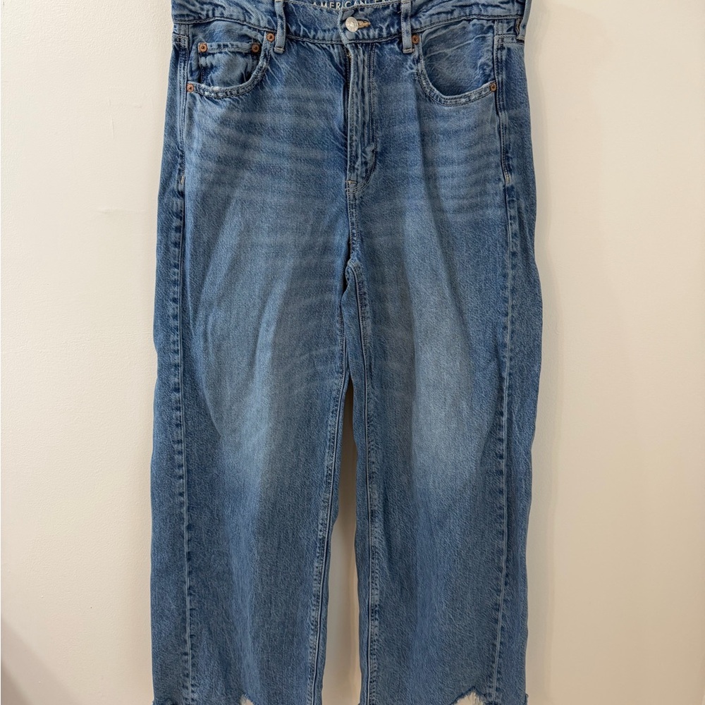 American Eagle Super High Rise Baggy Wide Leg Jeans Size 10